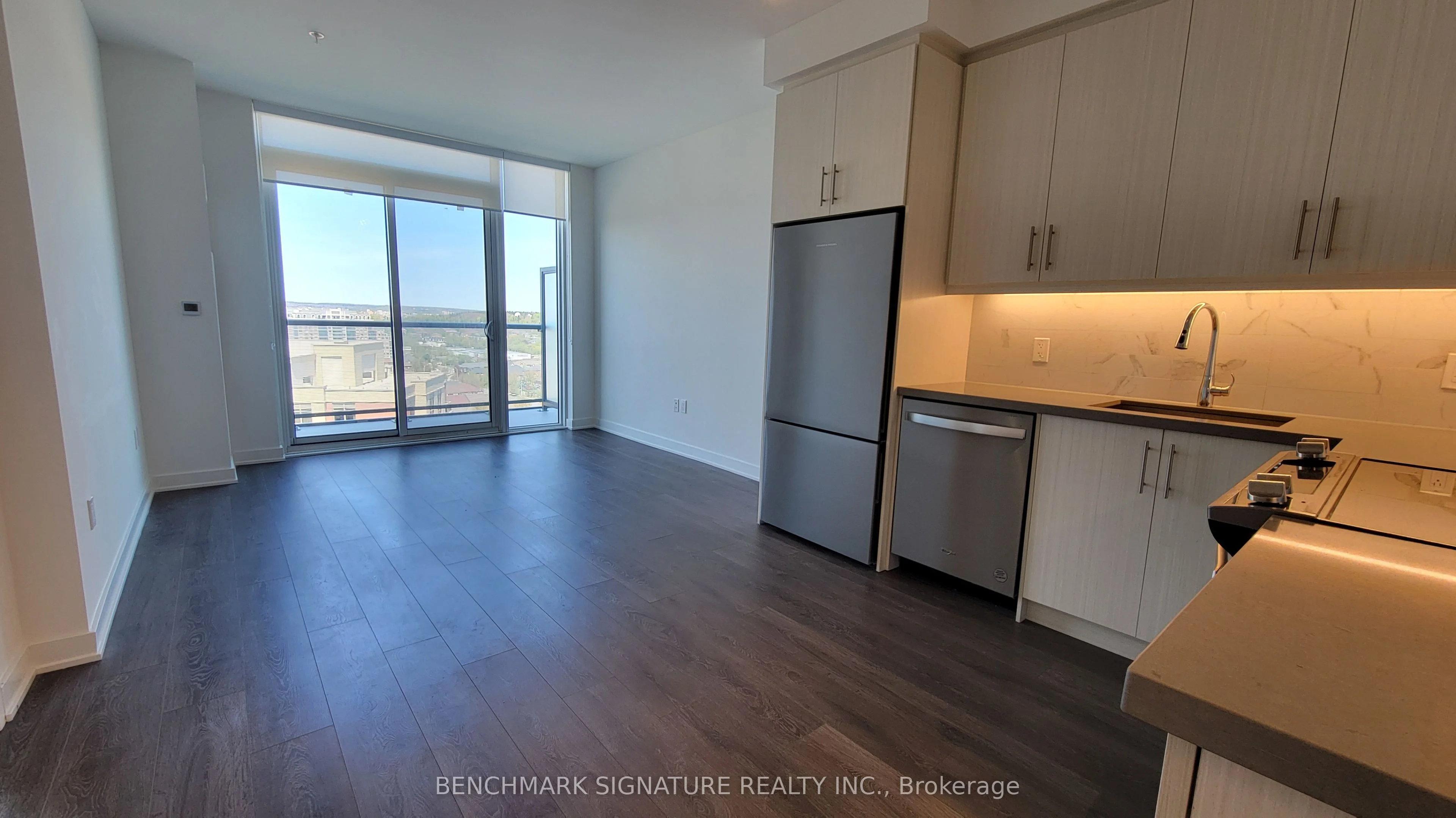 Condo Apartment in Richmond Hill