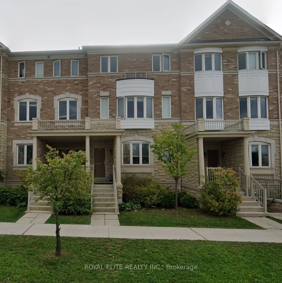 Condo Townhouse in Markham