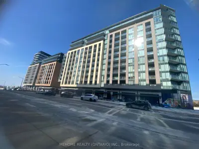 Condo Apartment in Vaughan