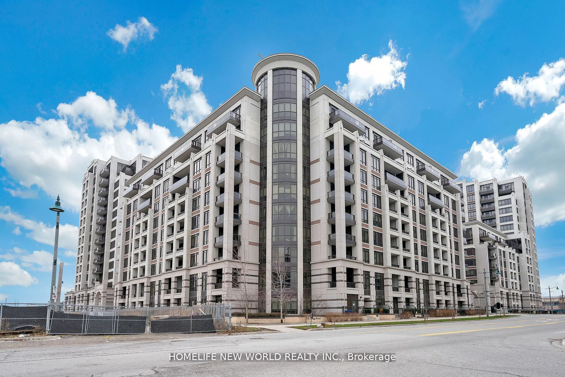 Condo Apartment in Markham