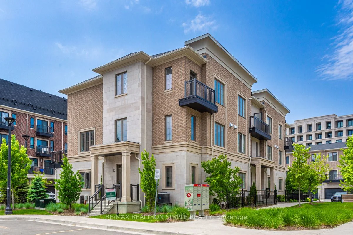 Condo Townhouse in Markham