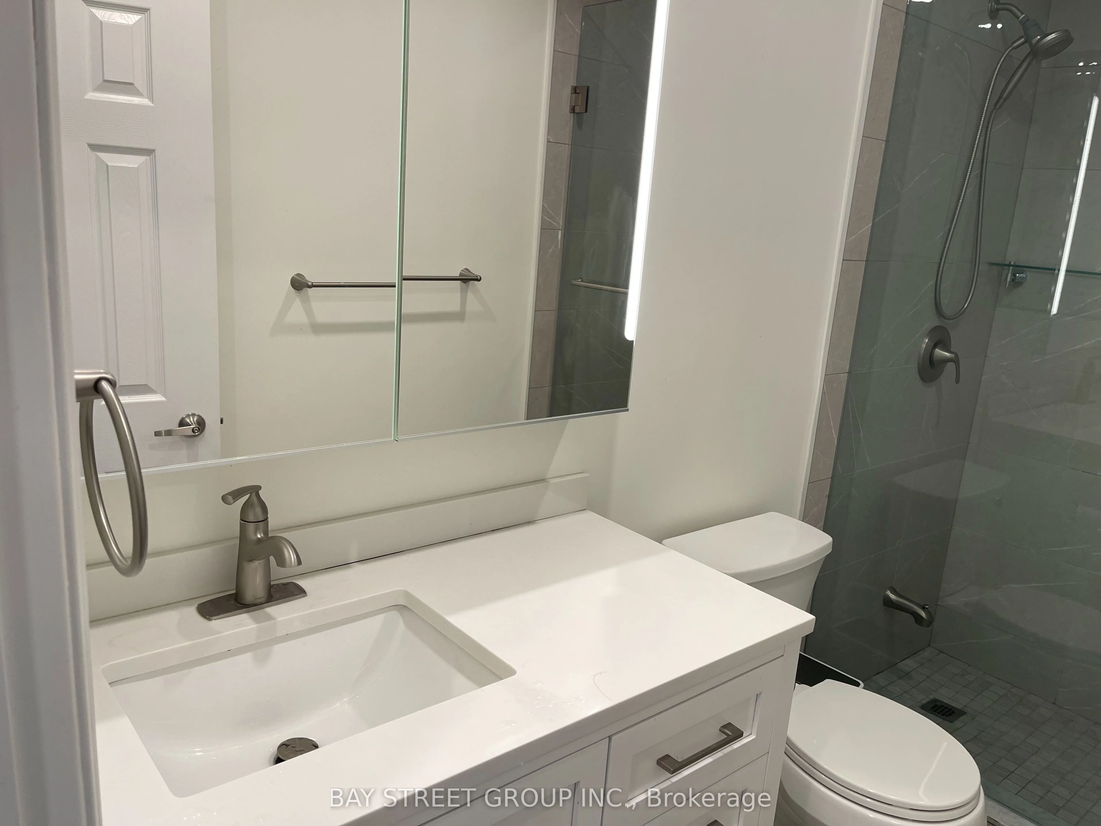 249 Ashlar Road, Richmond Hill, ON L4C 2W7