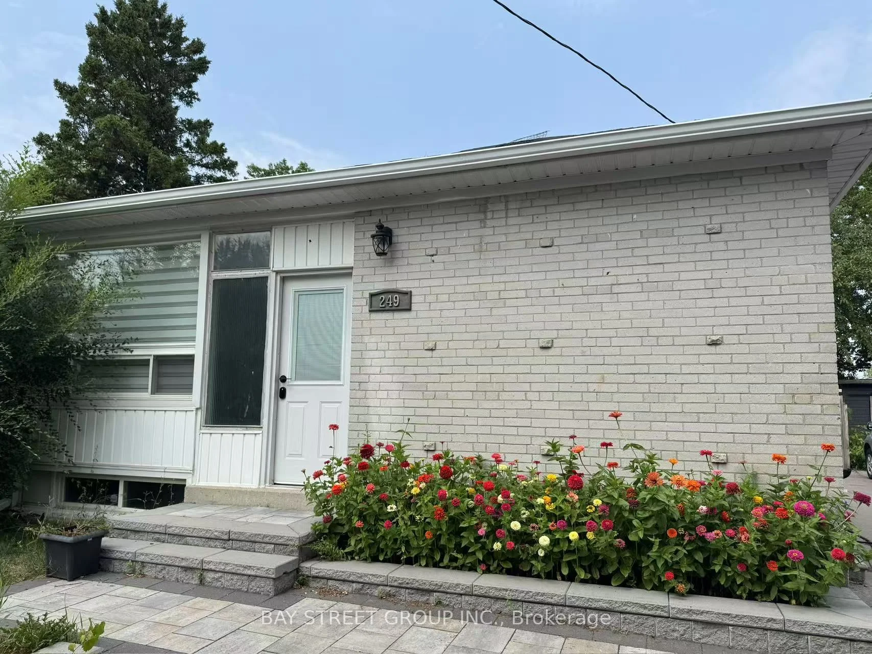 Semi-Detached in Richmond Hill