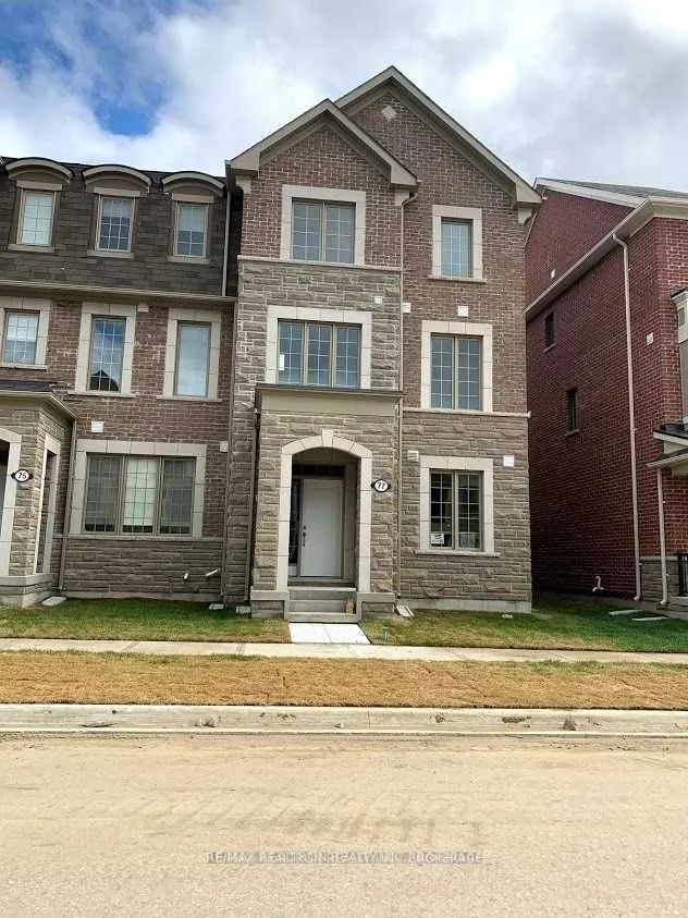 77 Casely Avenue, Richmond Hill, ON L4S 0K2
