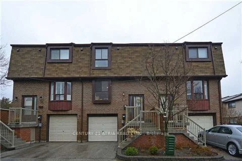 11 Plaisance Road 63, Richmond Hill, ON L4C 5H1