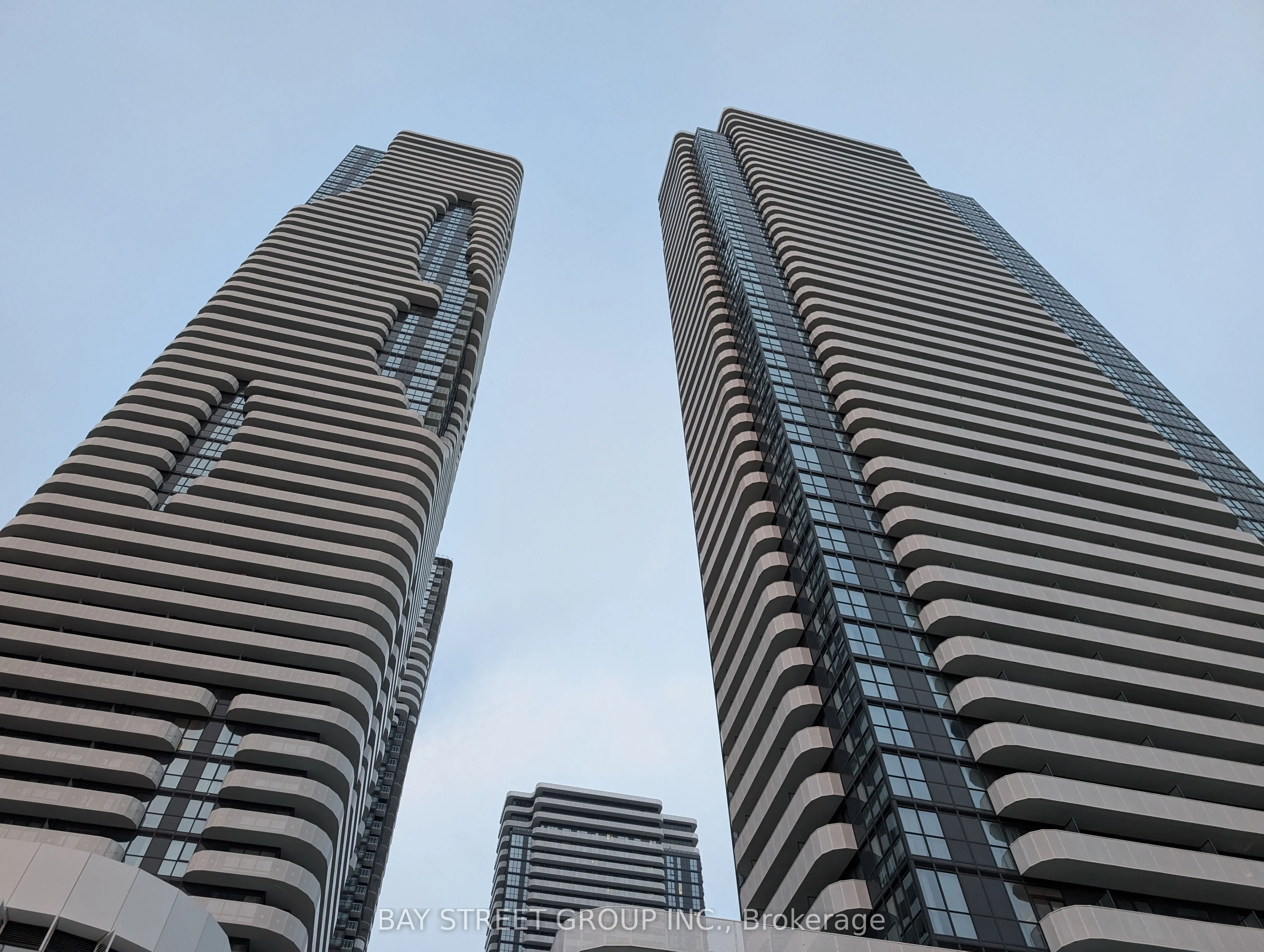 Condo Apartment in Vaughan