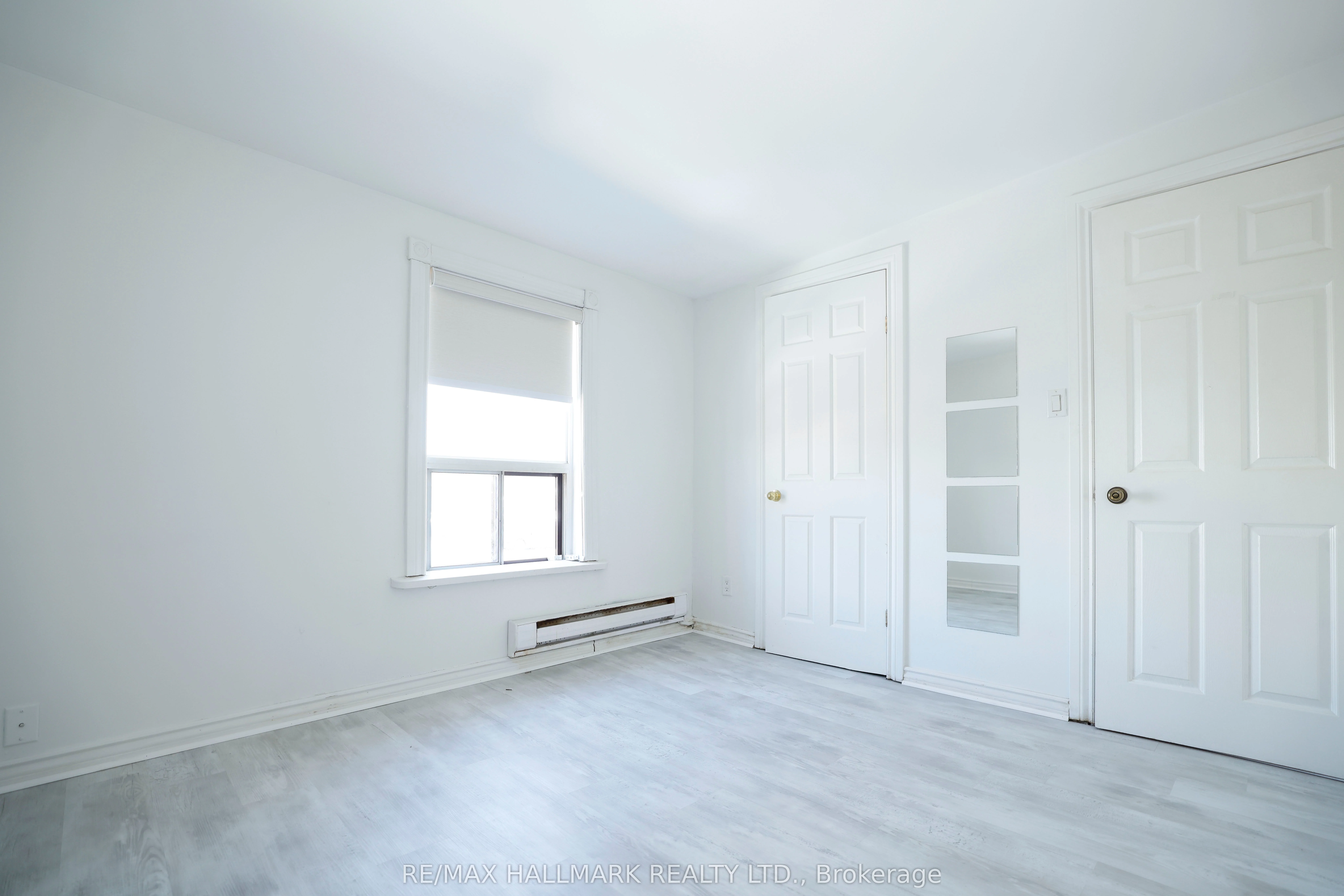 37 Holland Street W 3, Bradford West Gwillimbury, ON L3Z 2B9