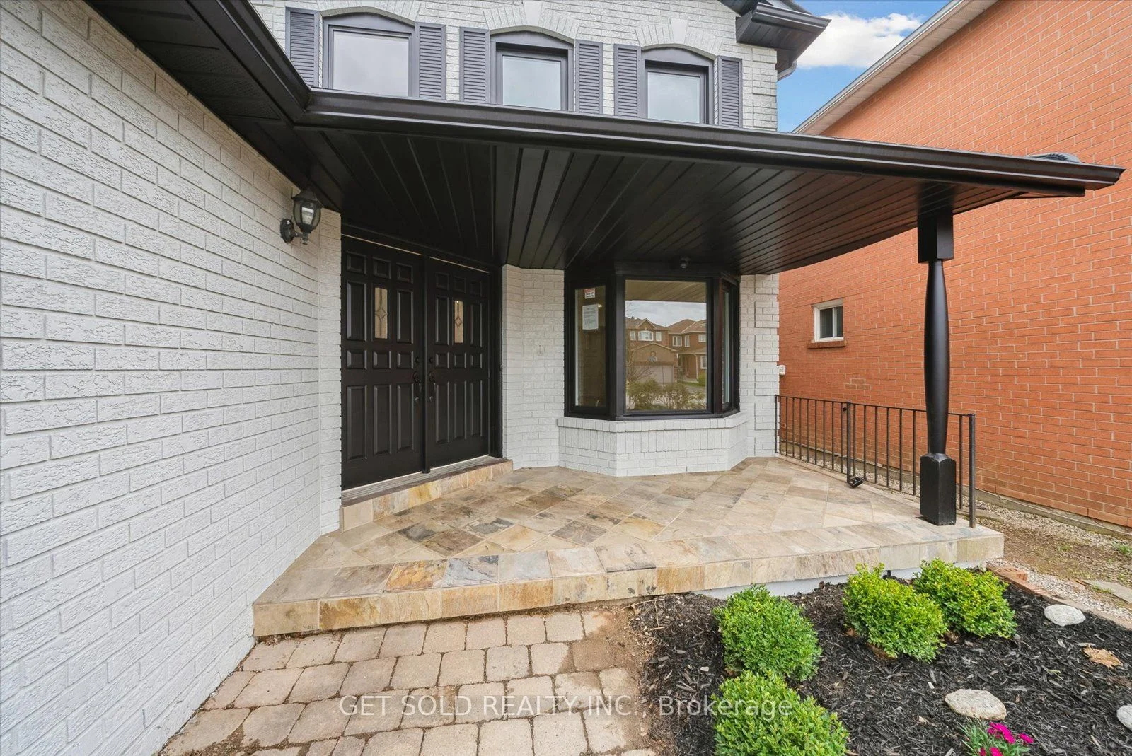 27 Edenbridge Drive, Vaughan, On L4j 7v1