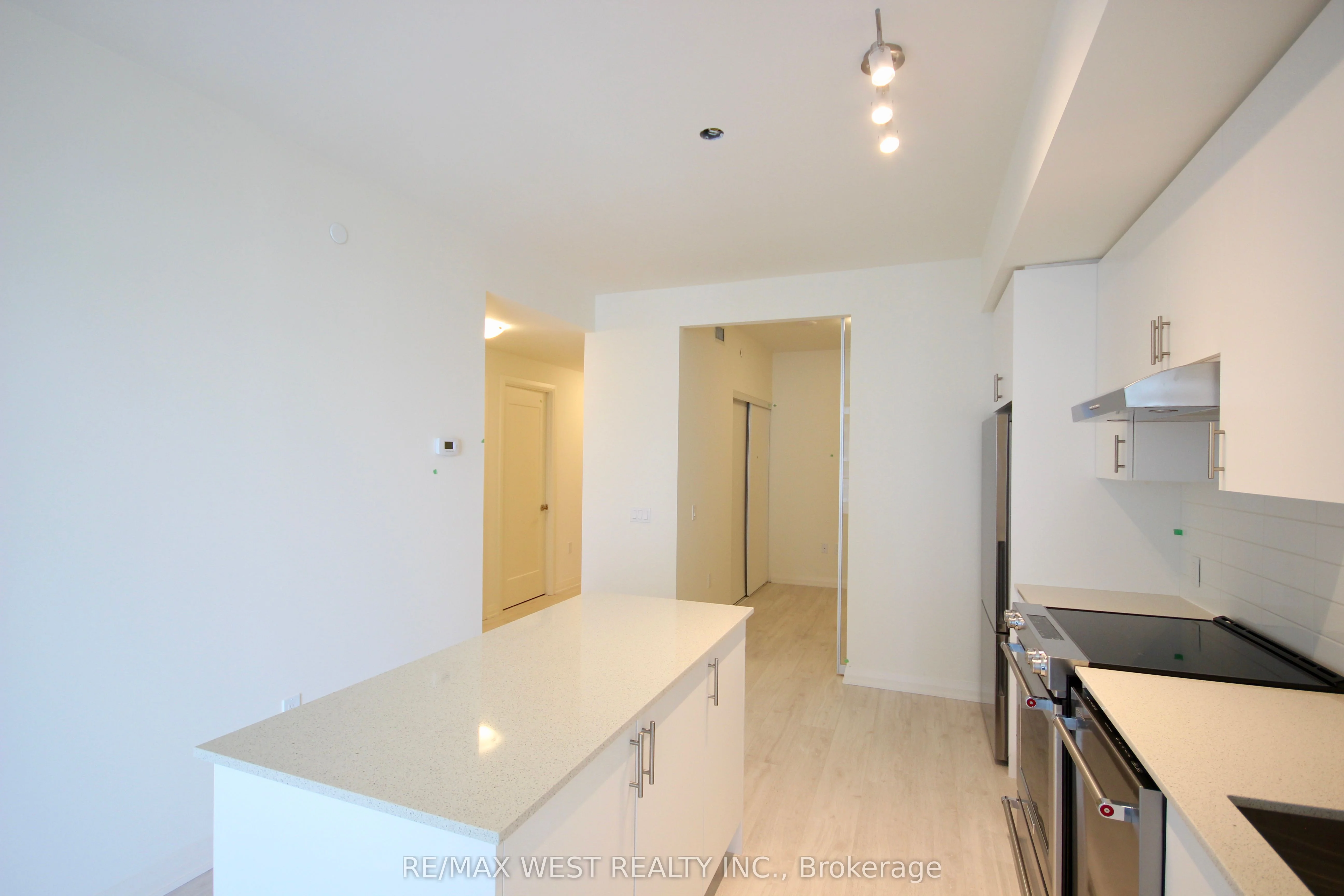 8960 Jane Street 1602, Vaughan, ON L4K 0N9