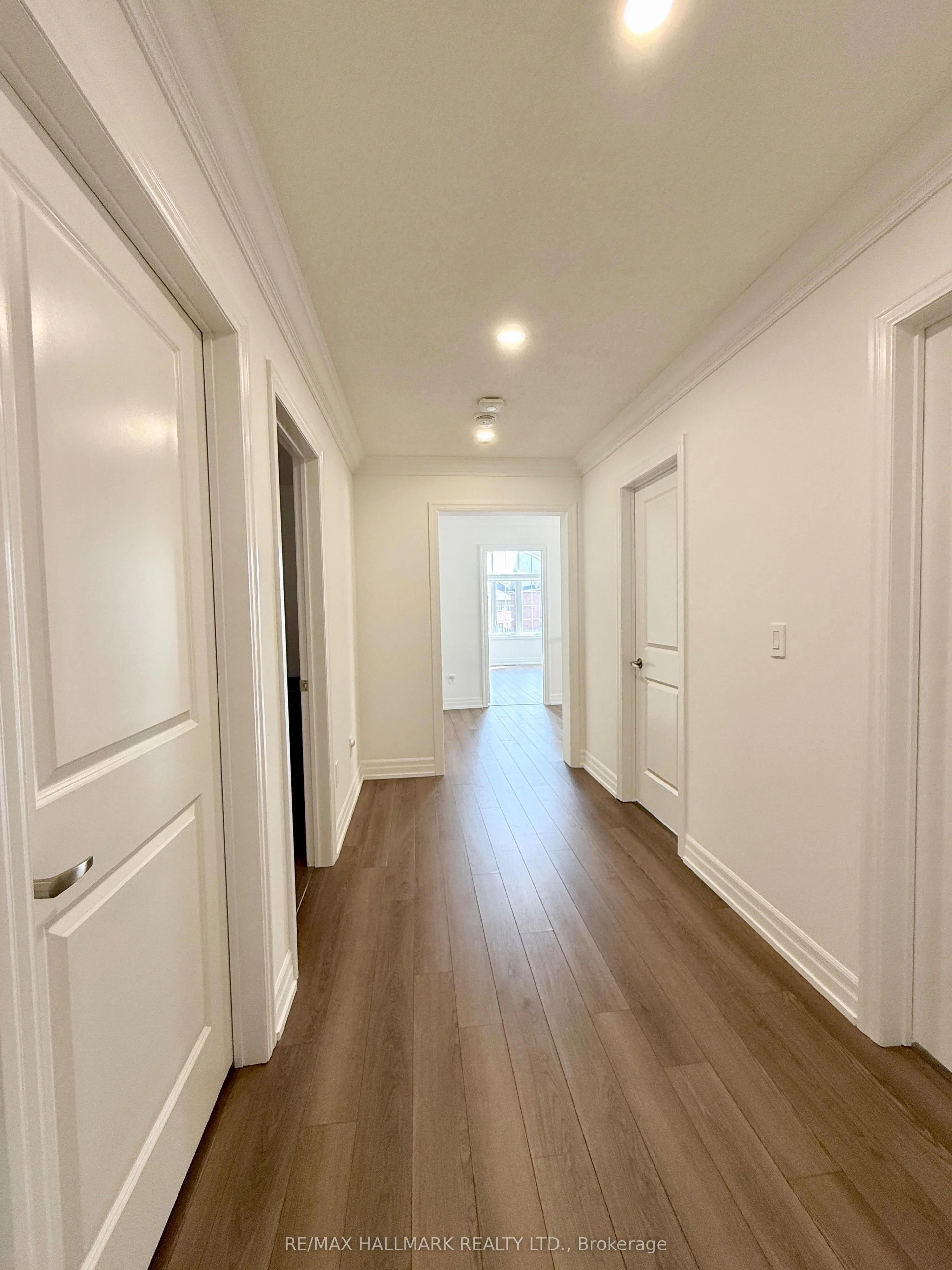 20 Prairie Grass Crescent, East Gwillimbury, ON L9N 0S8