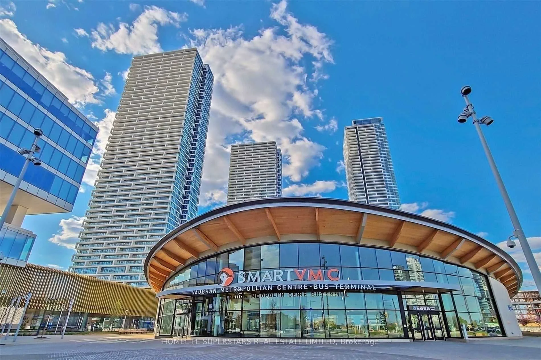 Condo Apartment in Vaughan