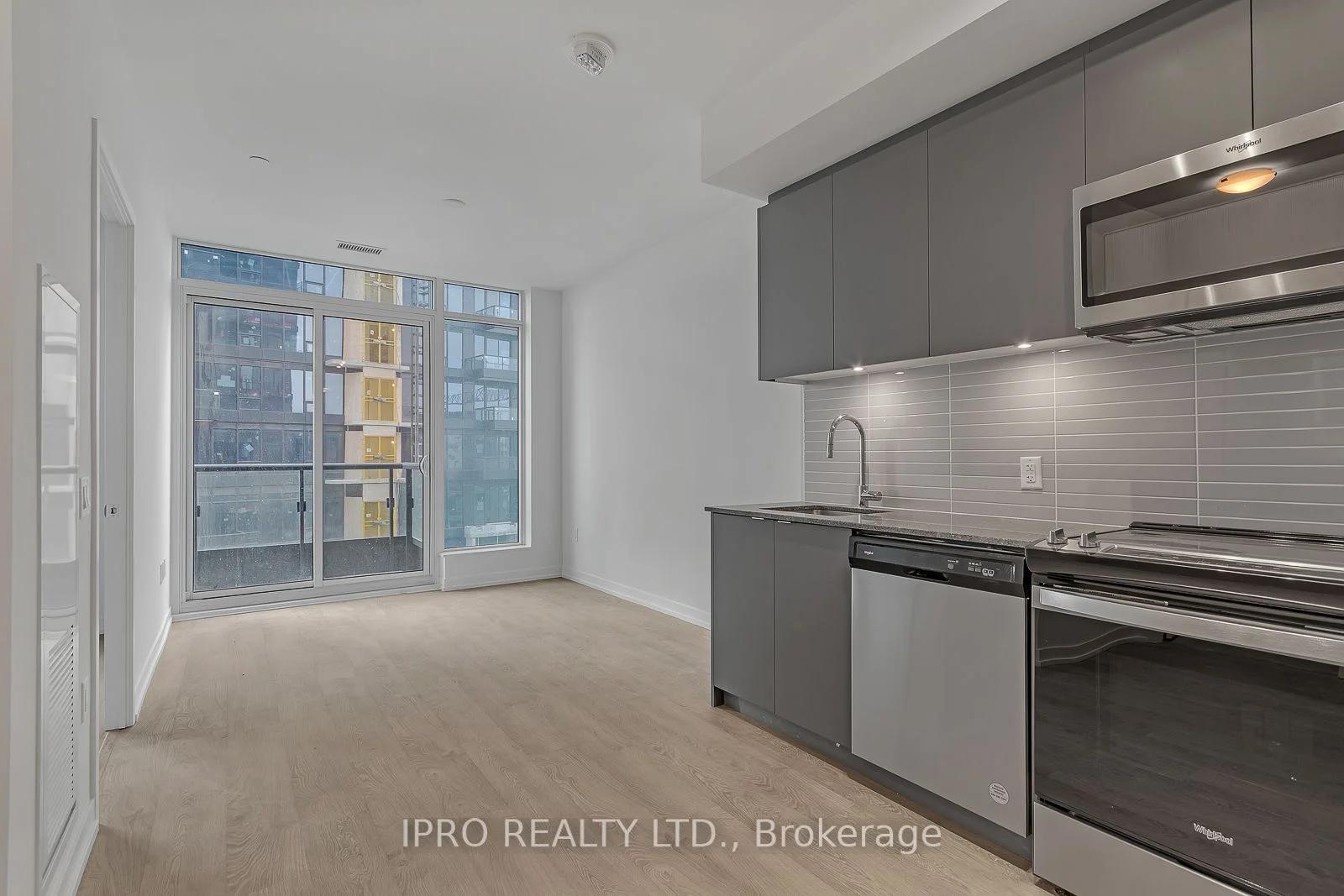 8868 Yonge Street 801e, Richmond Hill, On L4c 1z8