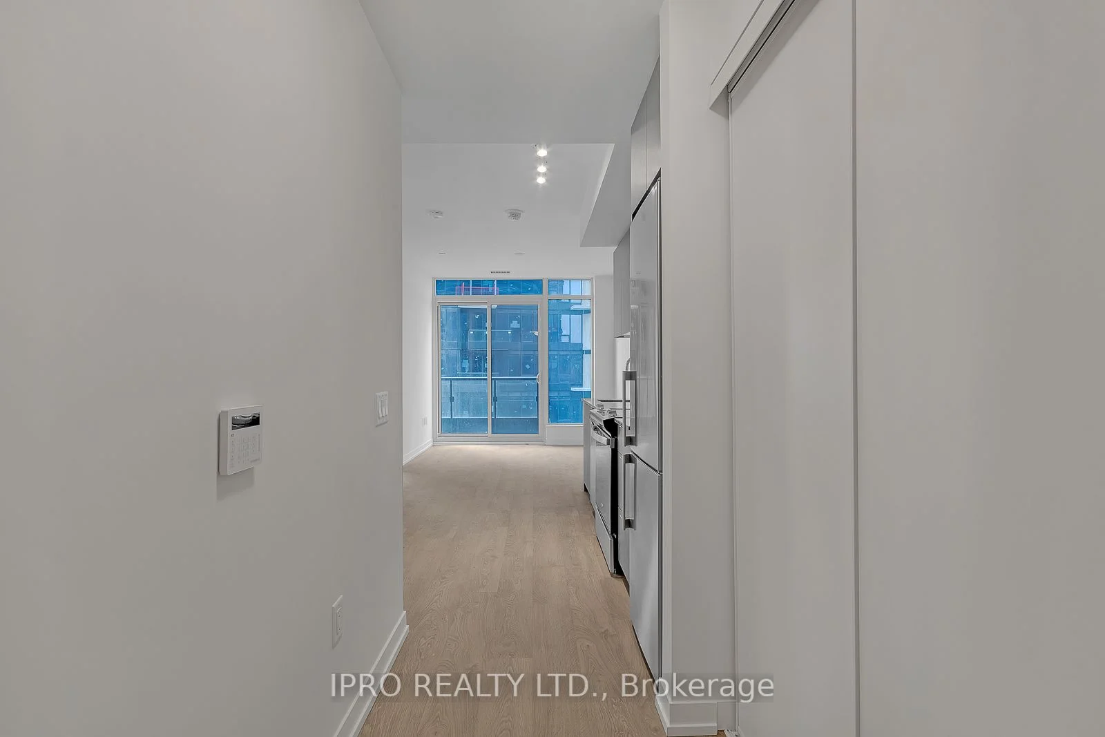 Condo Apartment in Richmond Hill