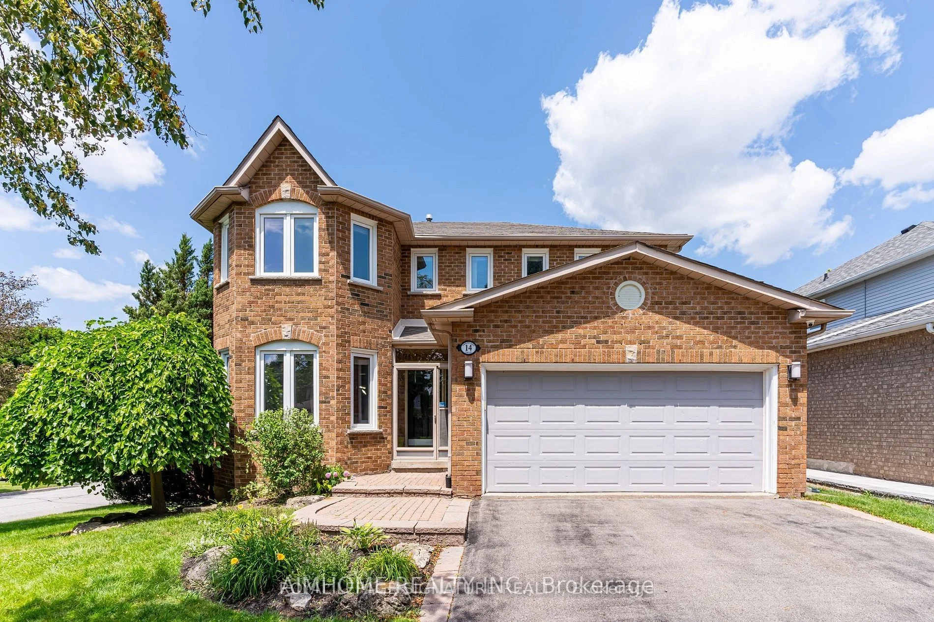 Detached in Aurora