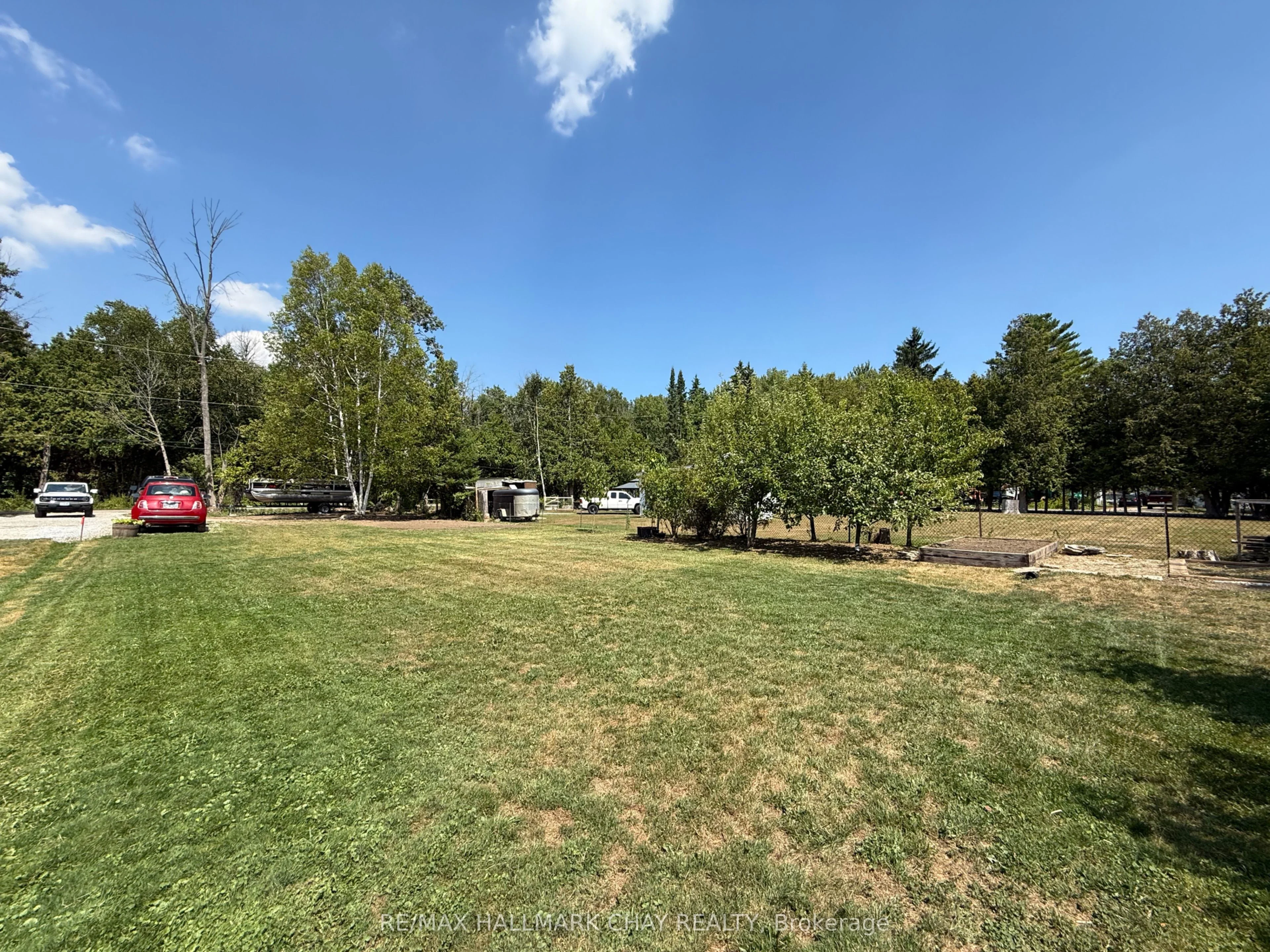 1047(B) Larch Street, Innisfil, ON L0L 1R0