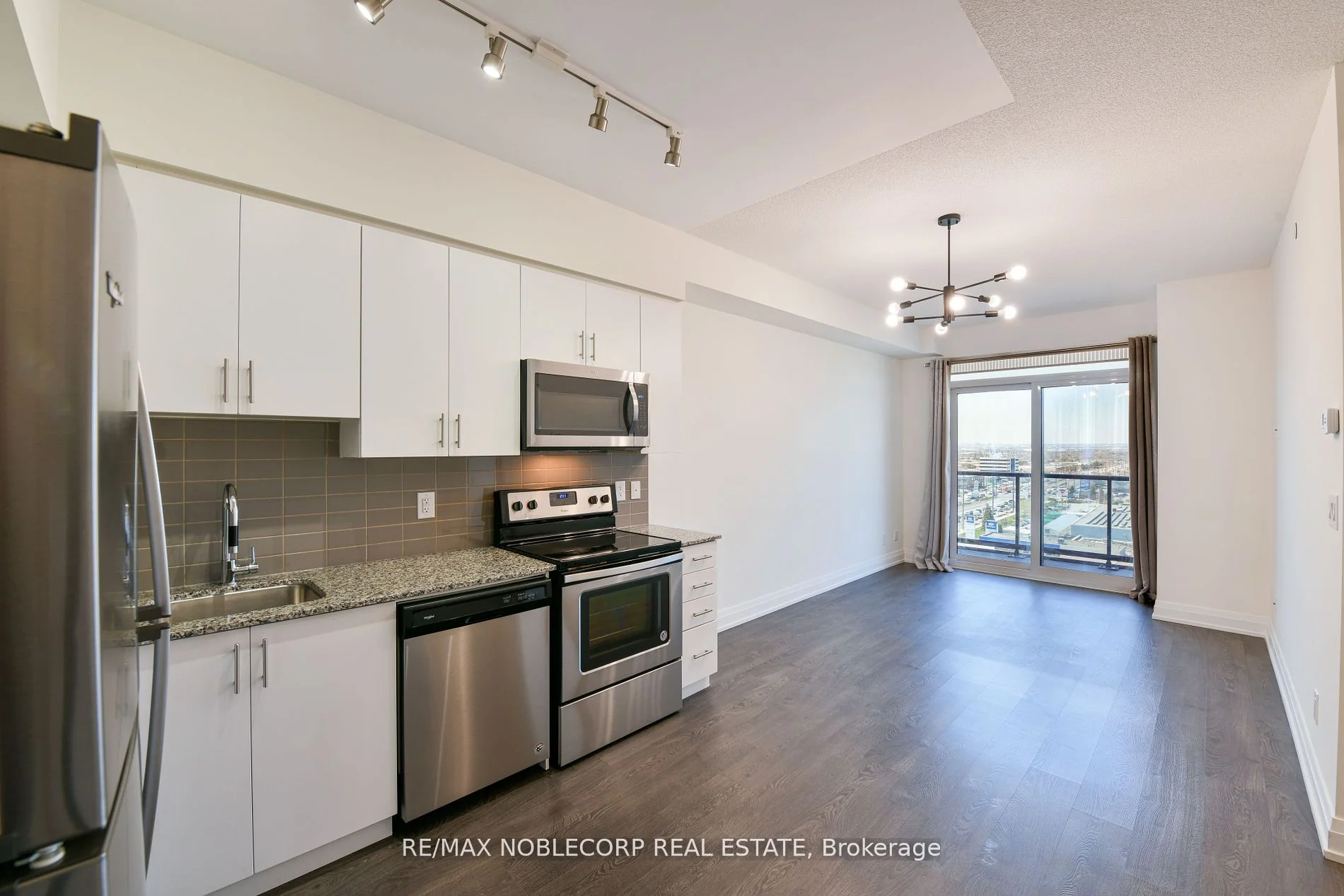 Condo Apartment in Vaughan