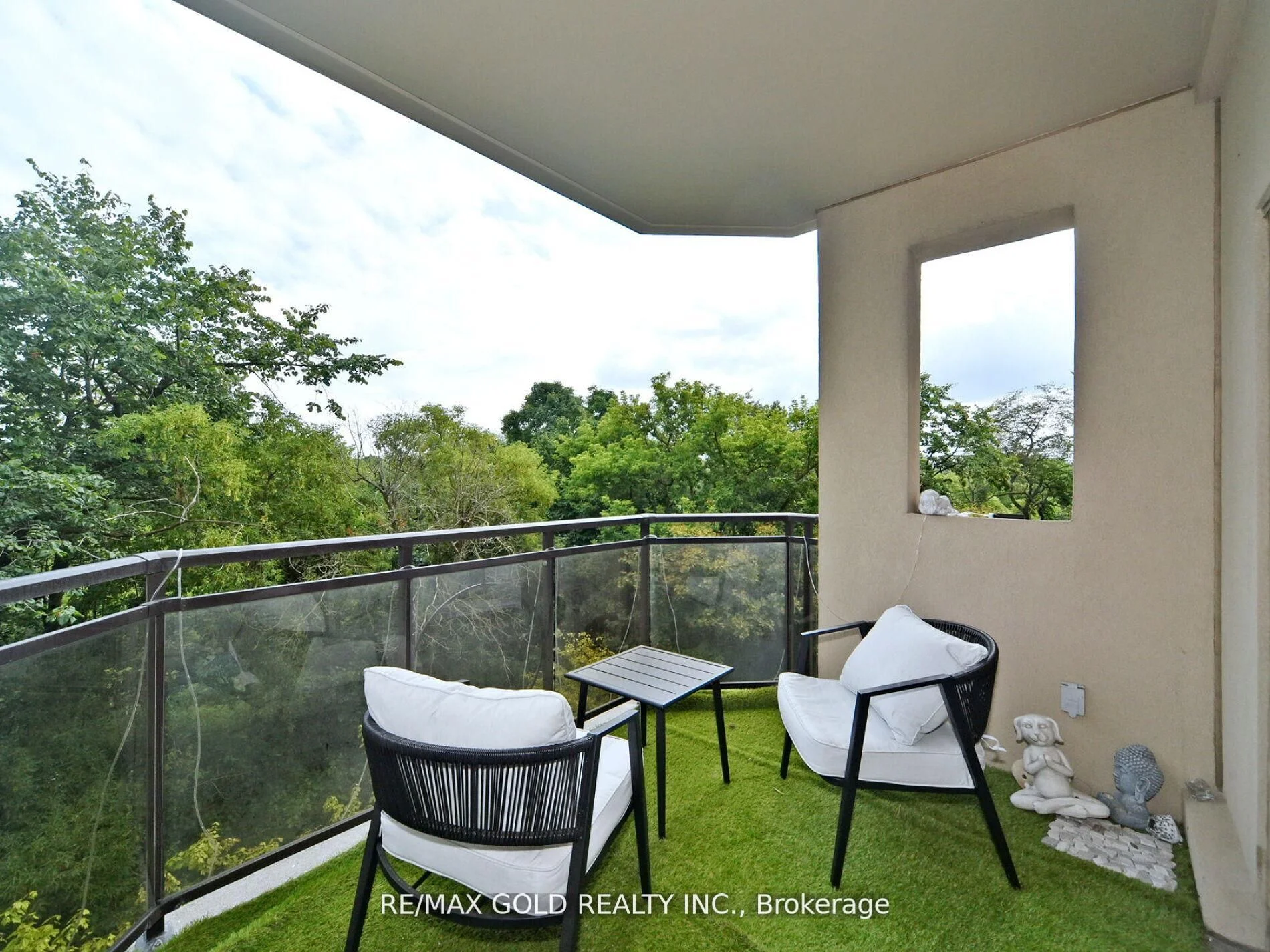 Condo Apartment in Vaughan