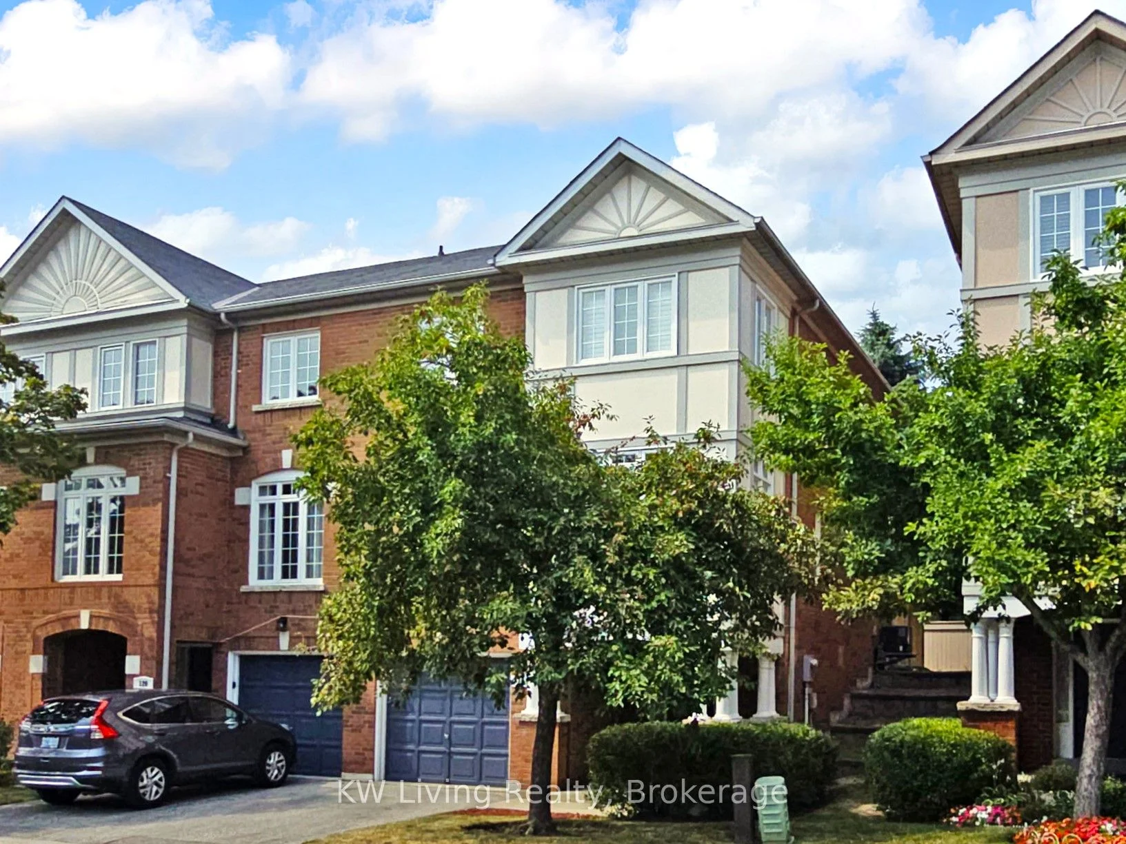 Condo Townhouse in Richmond Hill