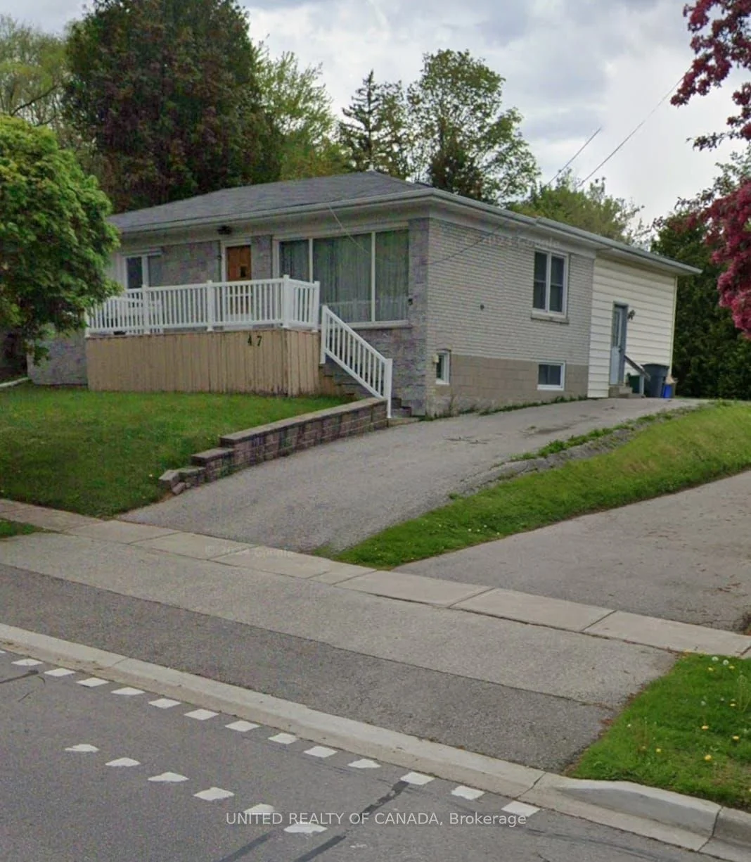 47 Milard Avenue, Newmarket, ON L3Y 1Y7