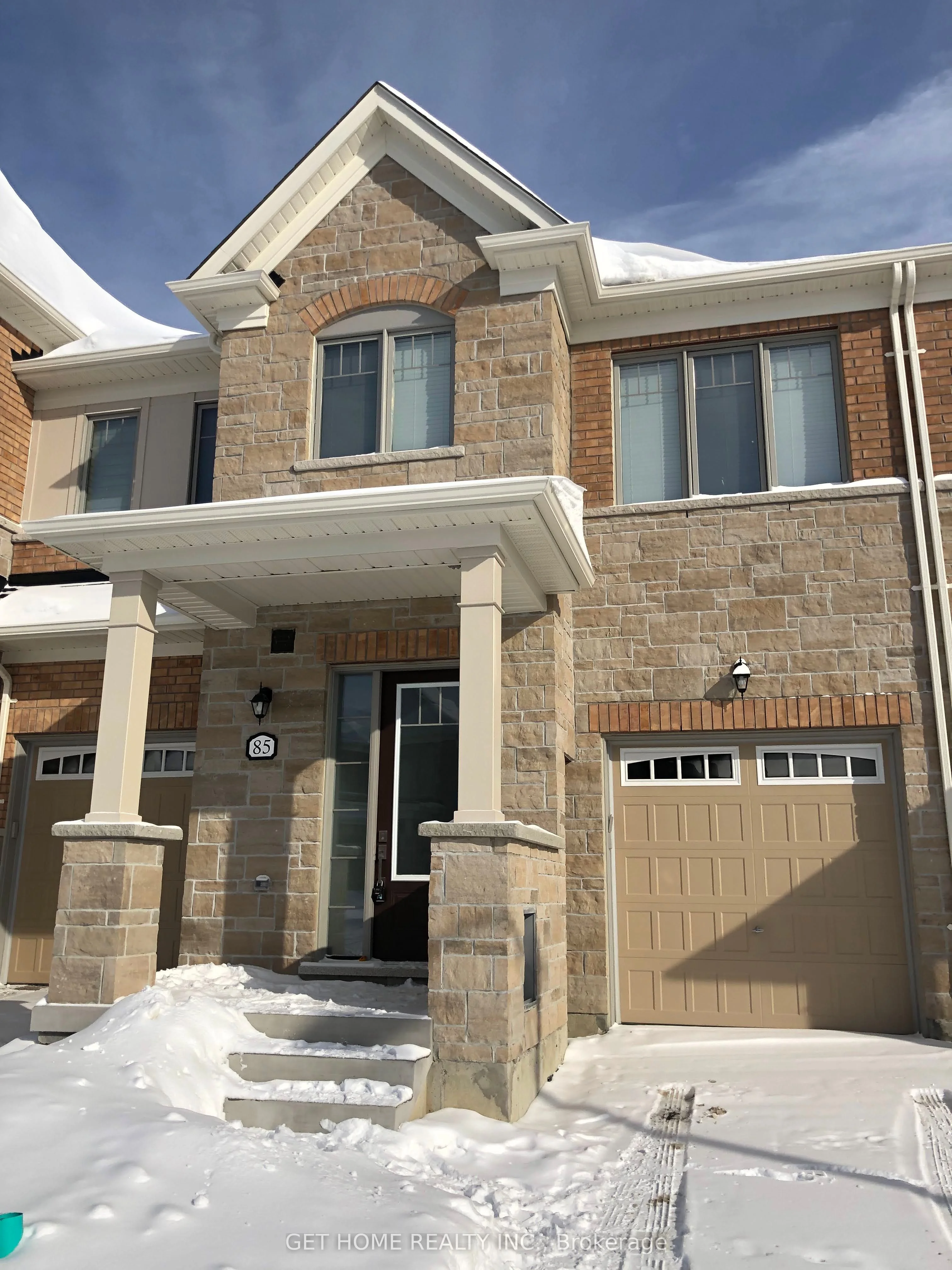 Att/Row/Townhouse in Whitchurch-Stouffville