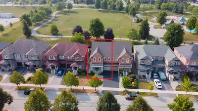 Semi-Detached in Aurora