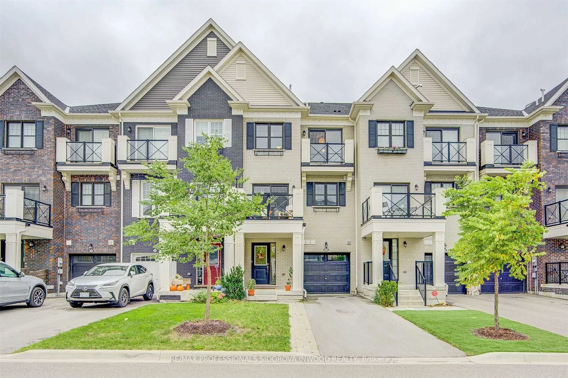 Att/Row/Townhouse in Whitchurch-Stouffville