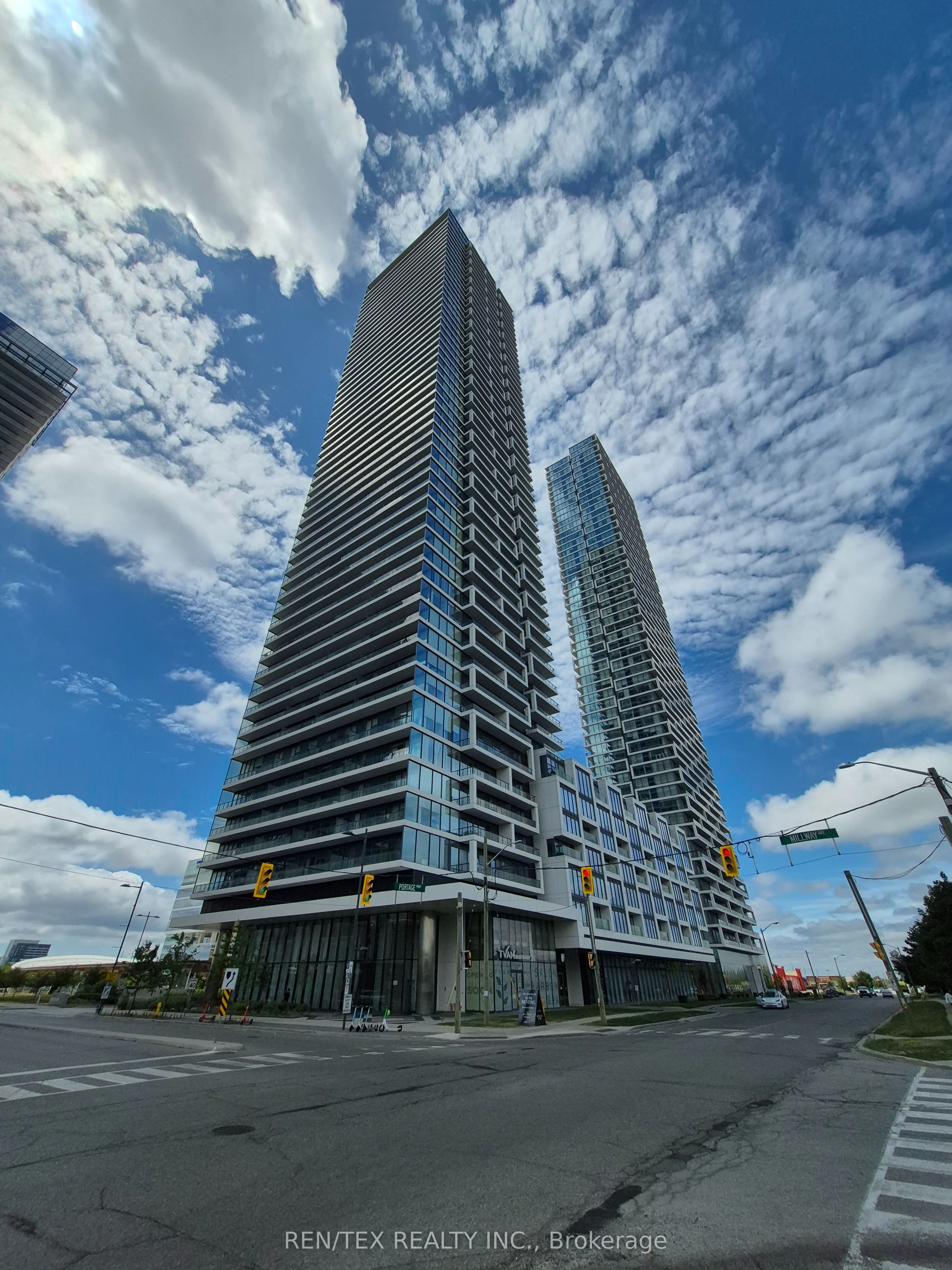 950 Portage Parkway 5806, Vaughan, ON L4K 0J7