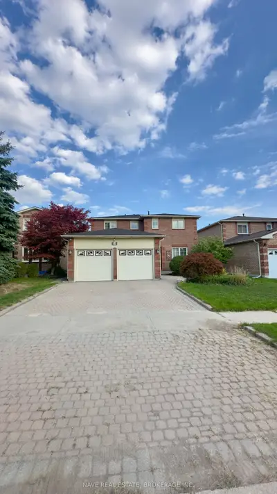 Detached in Richmond Hill