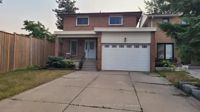 Att/Row/Townhouse in Vaughan