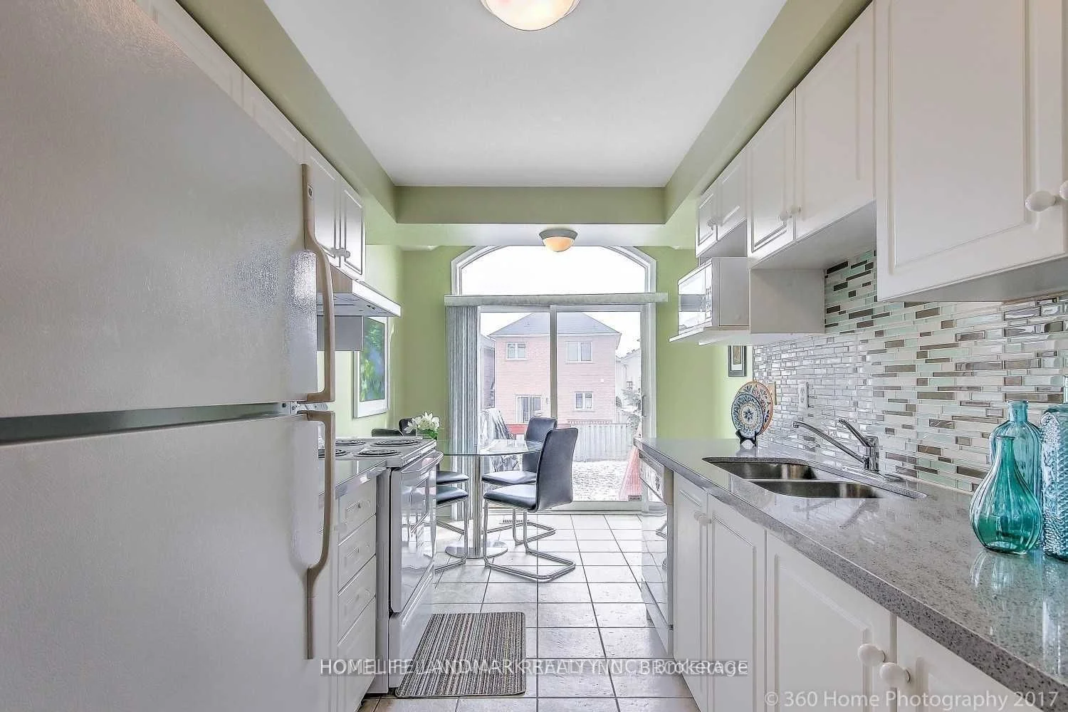 5 Silver Stream Avenue, Richmond Hill, On L4s 2k9