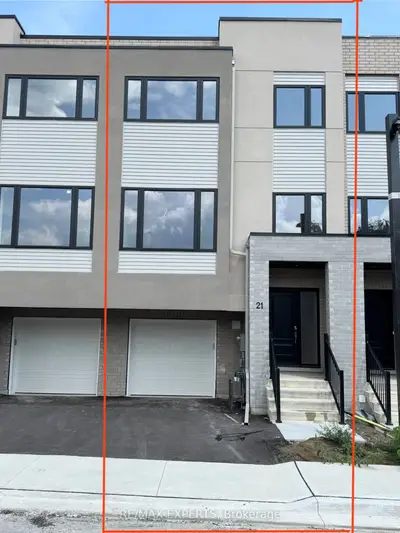 Att/Row/Townhouse in Richmond Hill