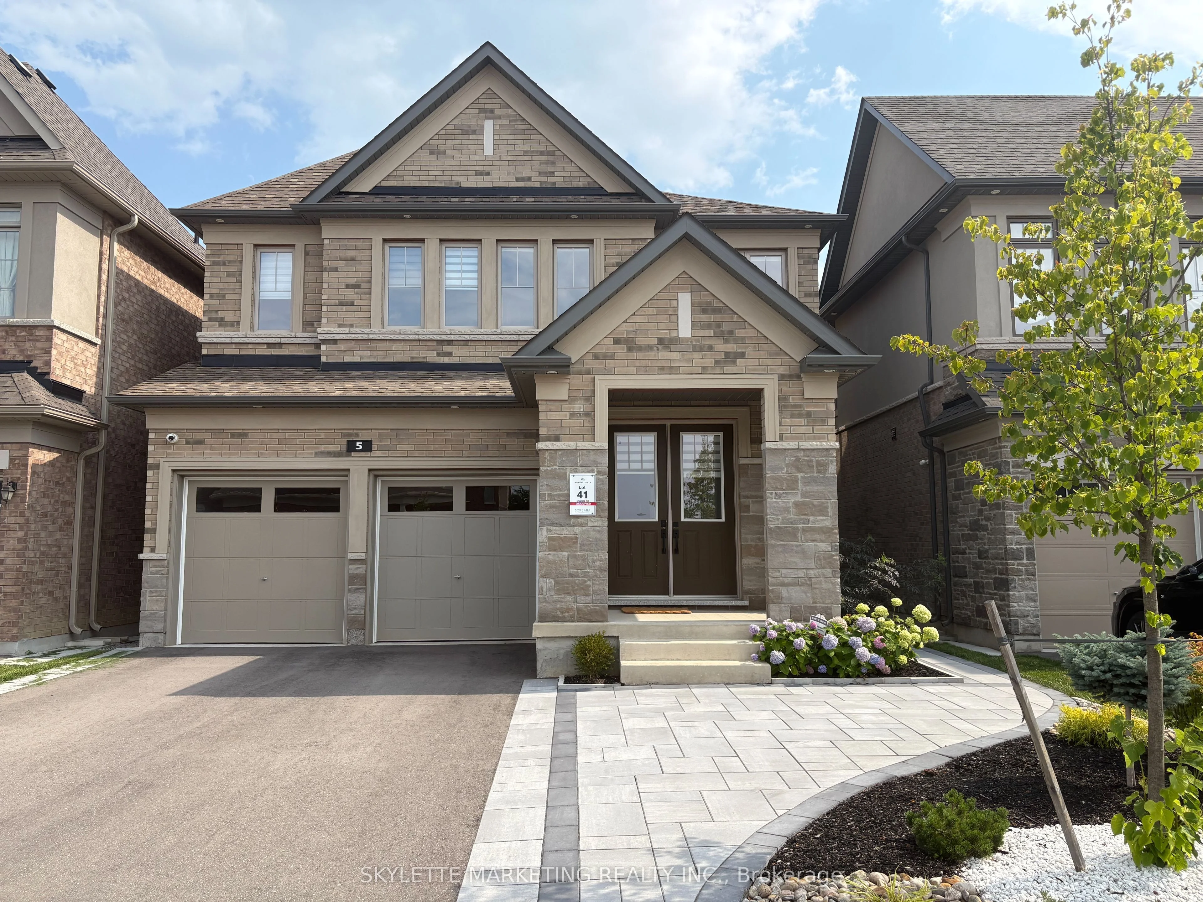 Detached in Aurora