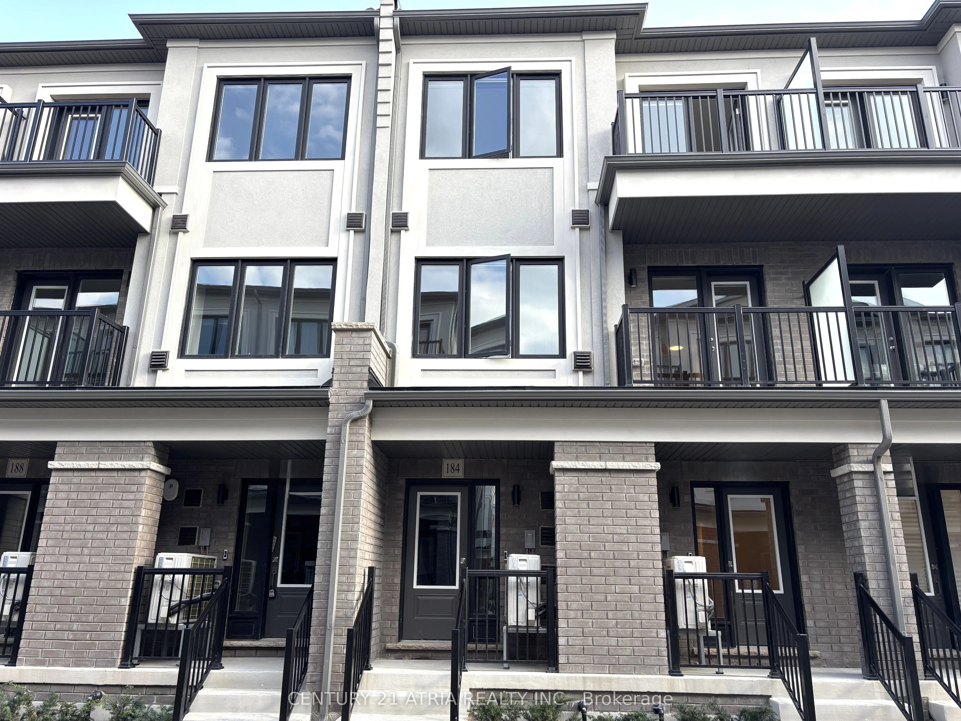 184 Matawin Lane, Richmond Hill, ON L4B 0H7