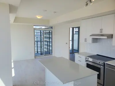 Condo Apartment in Vaughan