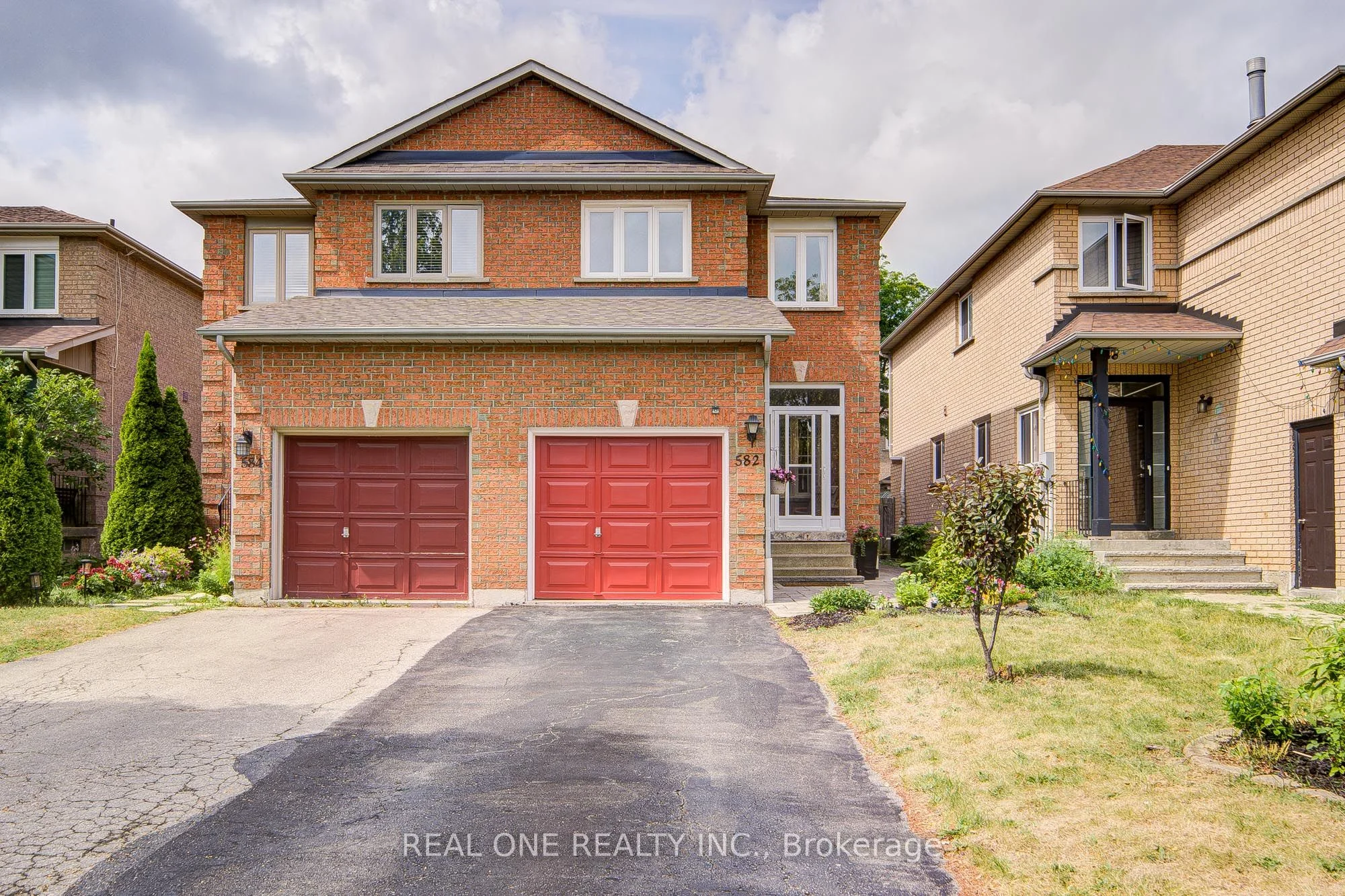 Semi-Detached in Newmarket