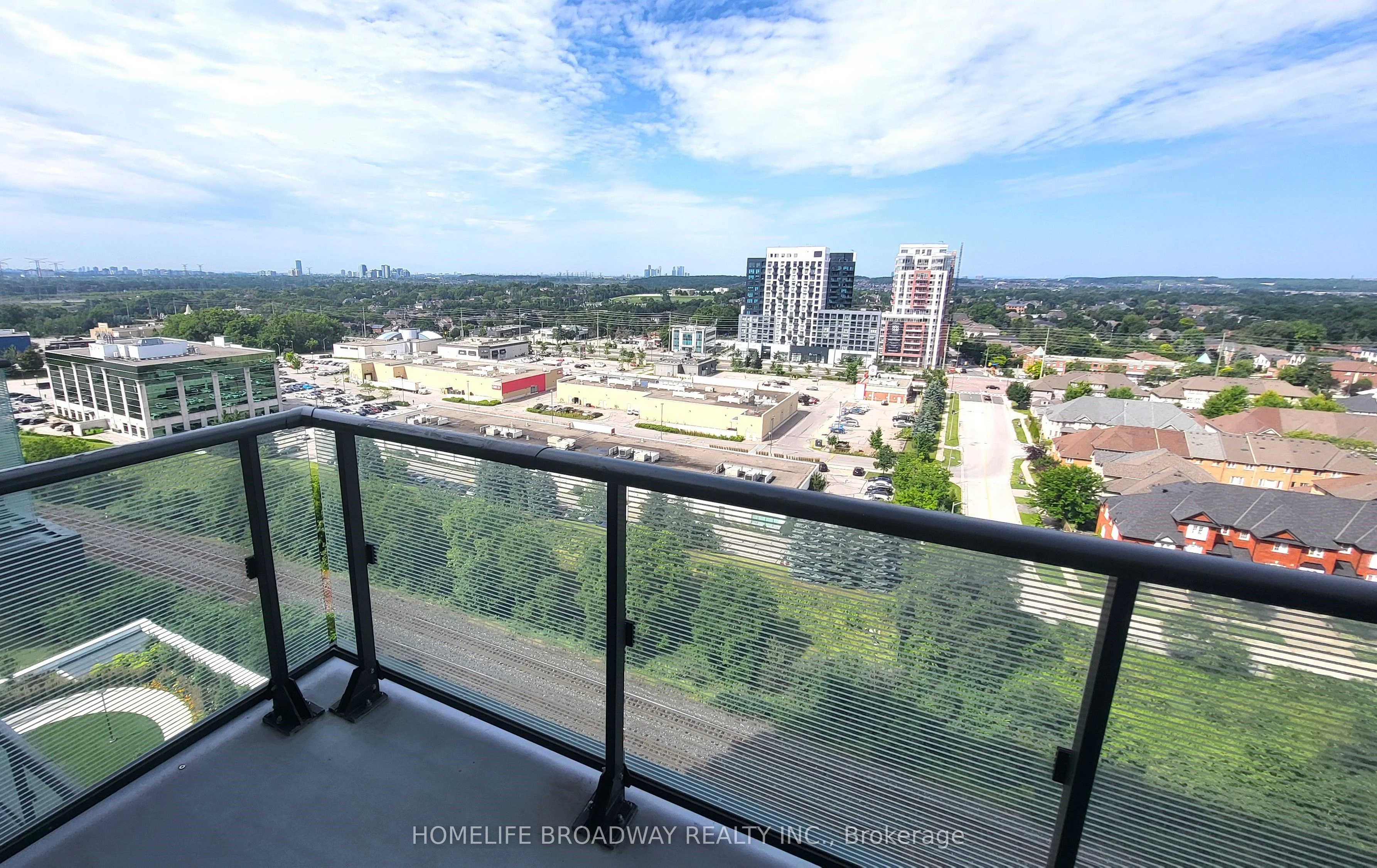95 Oneida Crescent 1403, Richmond Hill, ON L4B 0H5