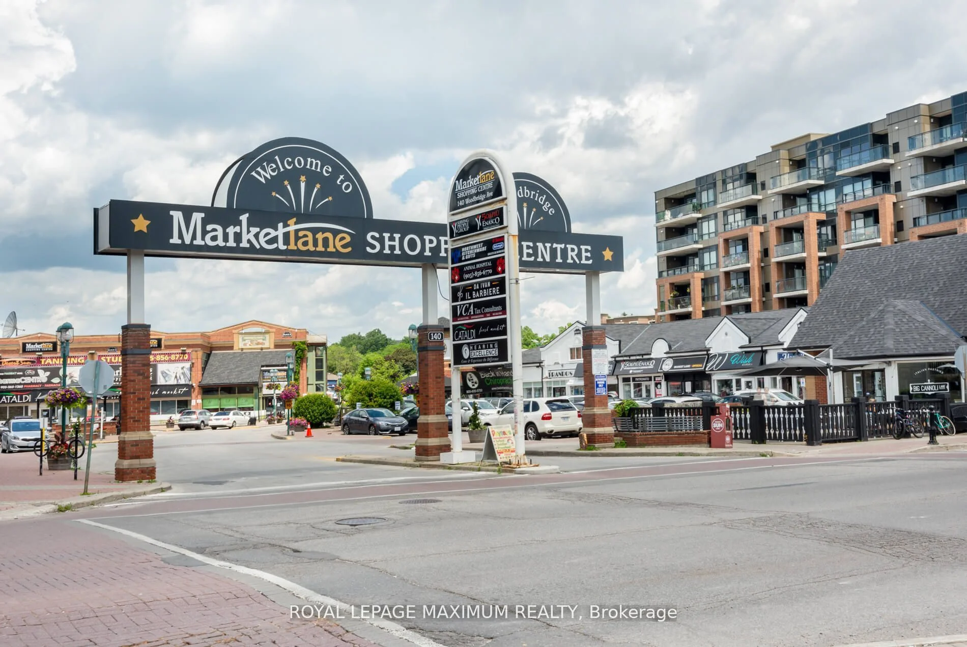 121 Woodbridge Avenue 404, Vaughan, ON L4L 9E3