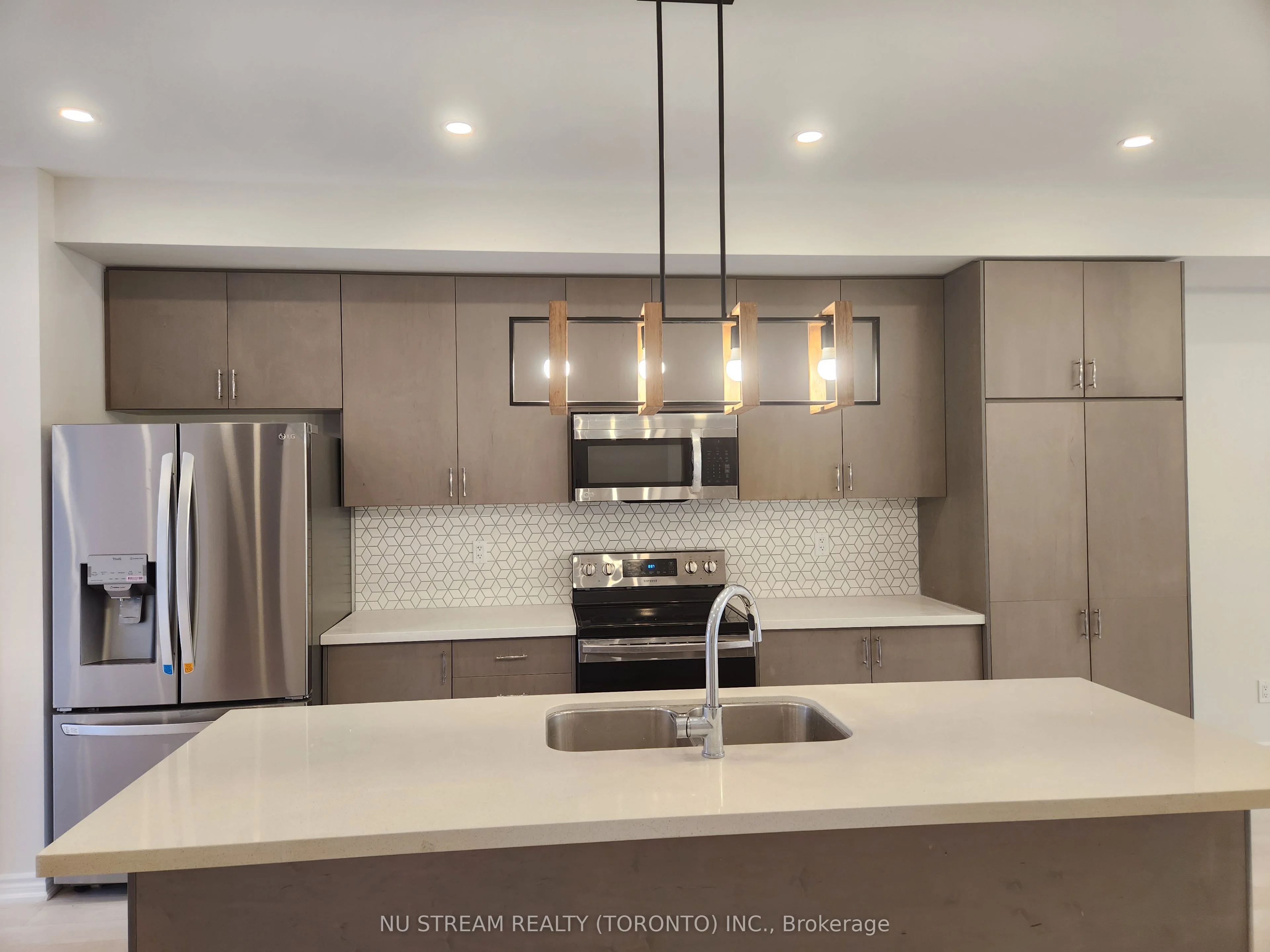Condo Townhouse in Richmond Hill