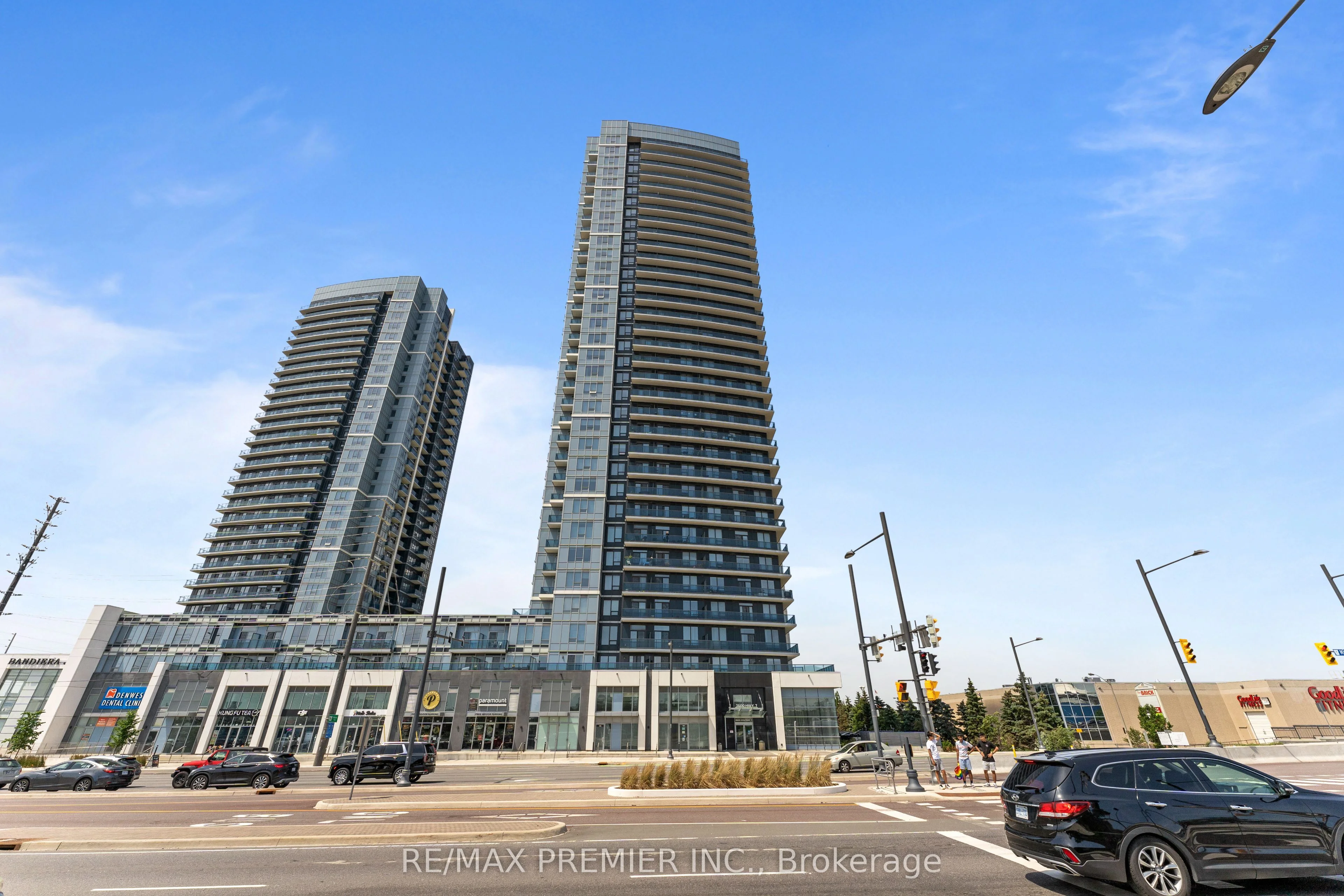 Condo Apartment in Vaughan
