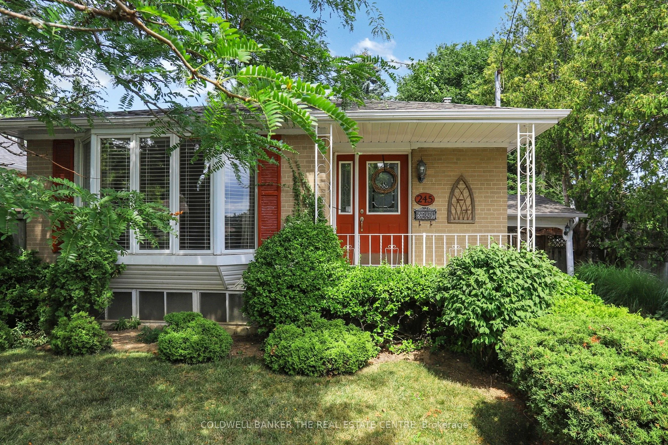 Detached in Newmarket