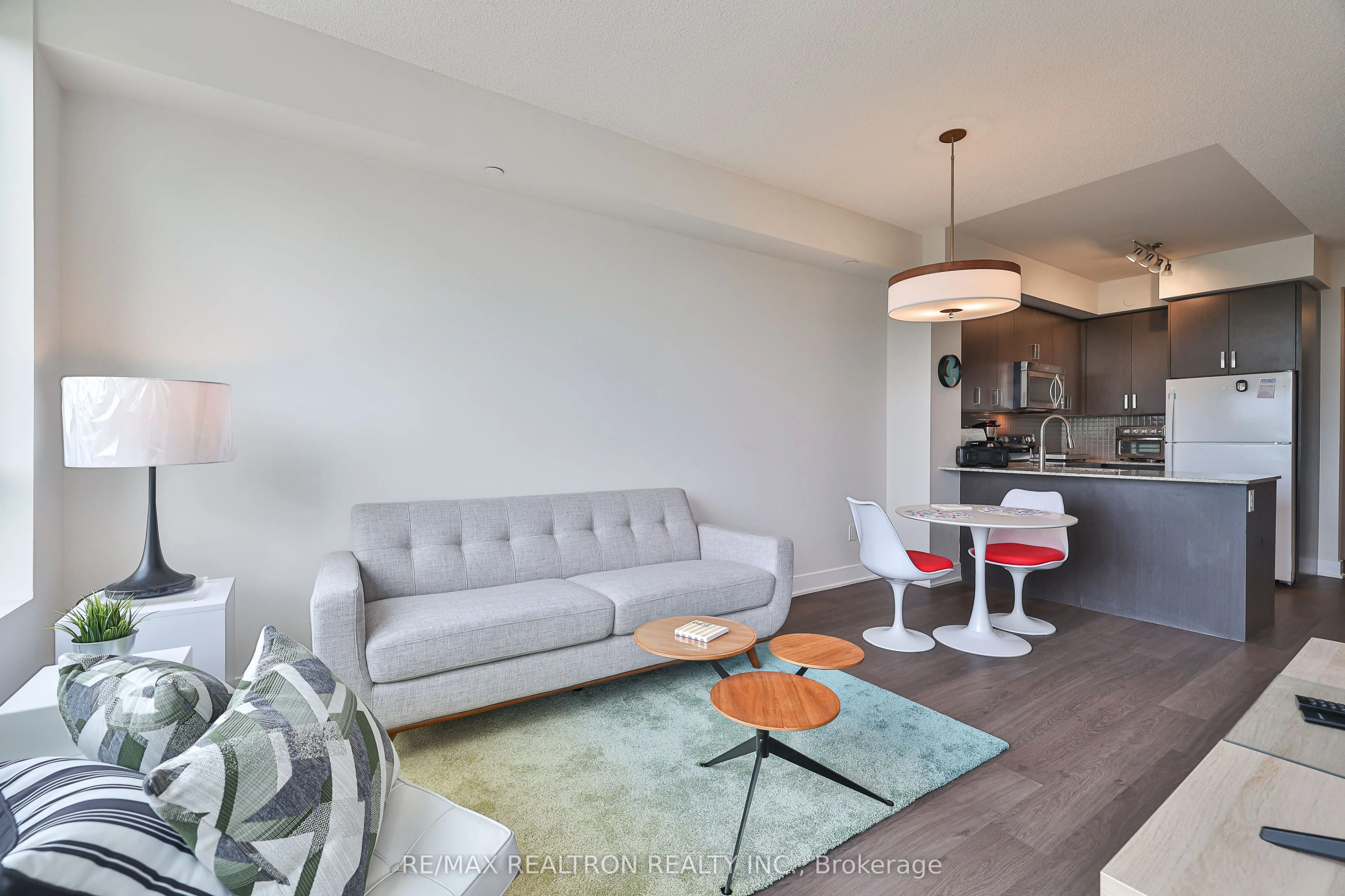 7608 Yonge Street 613, Vaughan, ON L4J 0J5