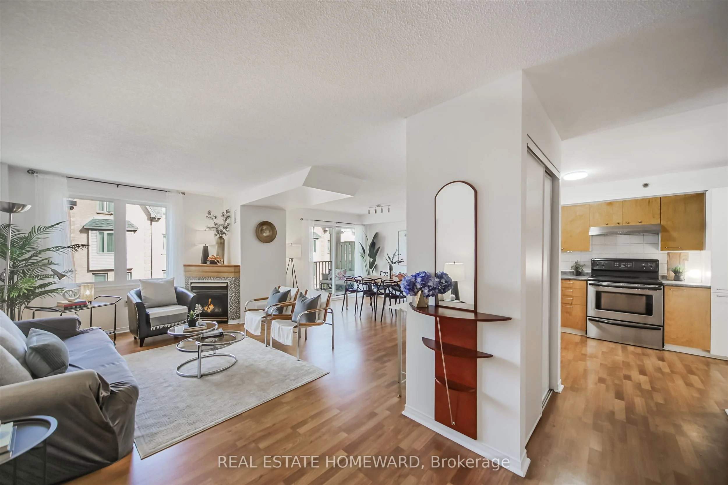 Condo Townhouse in Richmond Hill