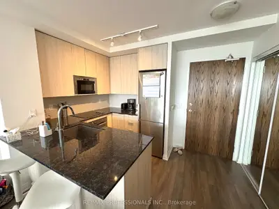 Condo Apartment in Vaughan