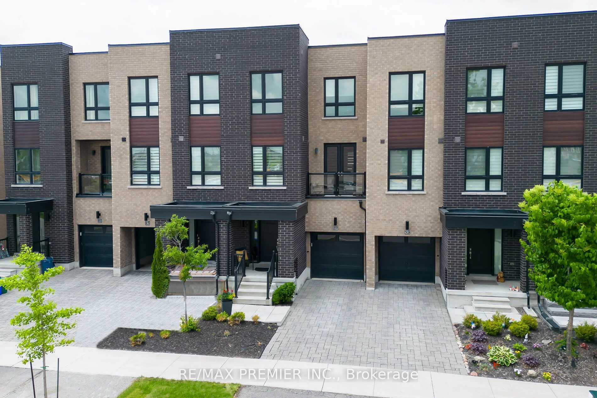 Att/Row/Townhouse in Vaughan