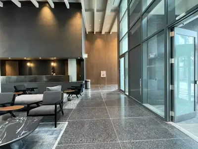 Condo Apartment in Vaughan