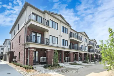 Att/Row/Townhouse in Richmond Hill