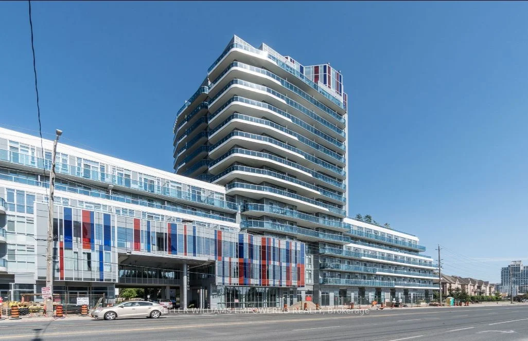 Condo Apartment in Richmond Hill