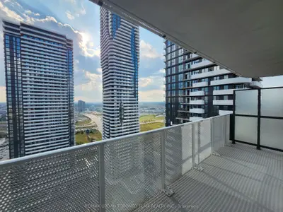 Condo Apartment in Vaughan