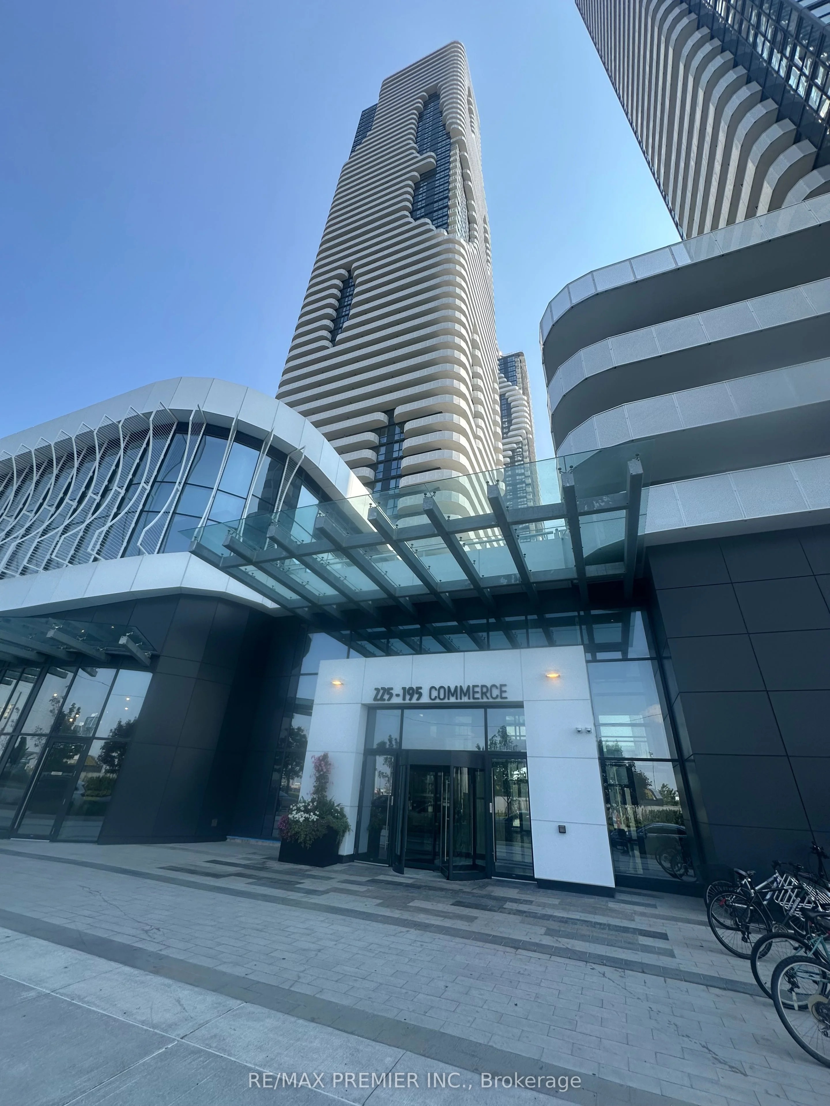 225 Commerce Street 5808, Vaughan, ON L4K 0R1