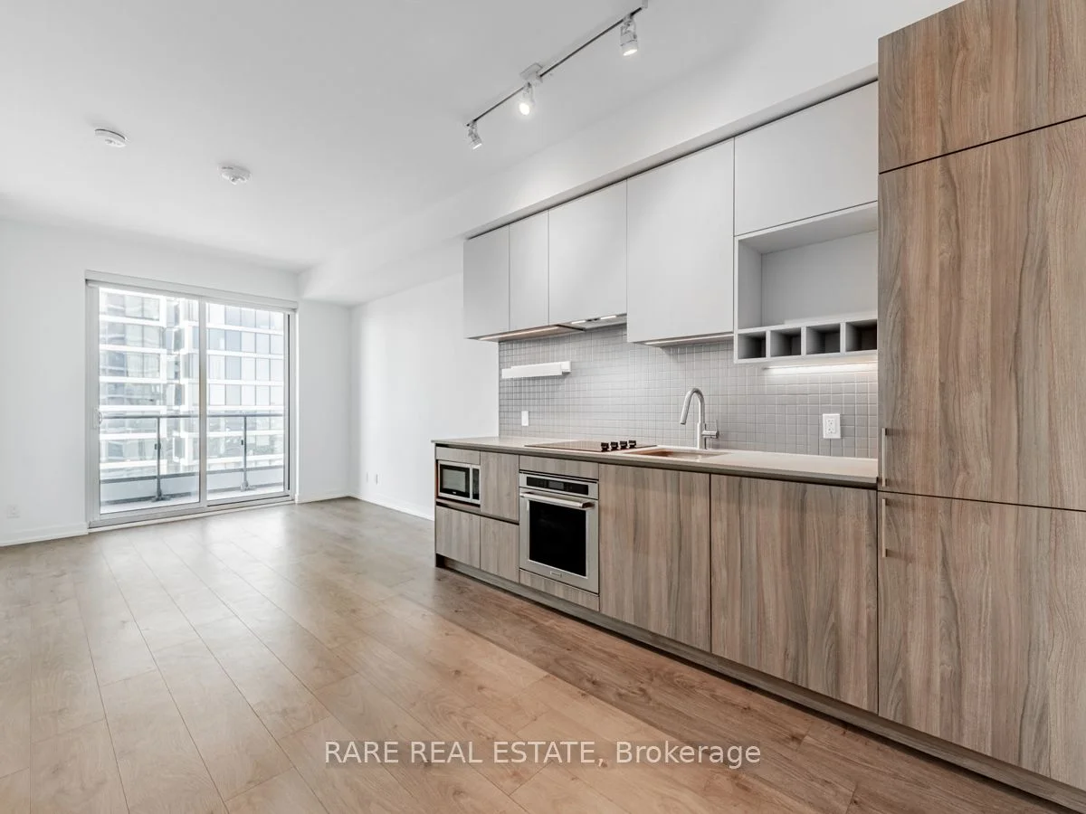 950 Portage Parkway 5110, Vaughan, On L4k 0j7